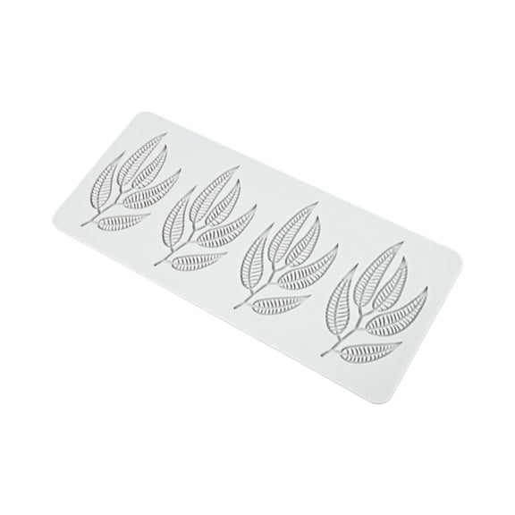 Leaf Cake Shaping Products With Four Styles To Choose From: Heart Shaped Leaves Arc Leaves Coral Leaves And Ordinary Leaves Creating Exquisite Cake Decorations.
