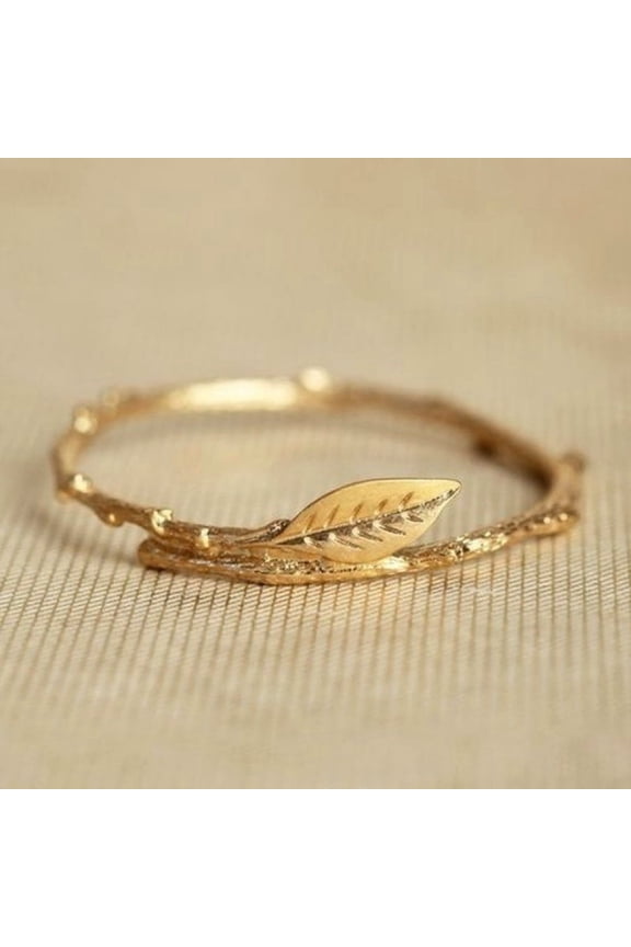 Leaf & Twisted Branch Ring - Golden-Tone Alloy, Perfect for Casual Attire & Gifts for Christmas, New Year, Valentine's Day,Golden12