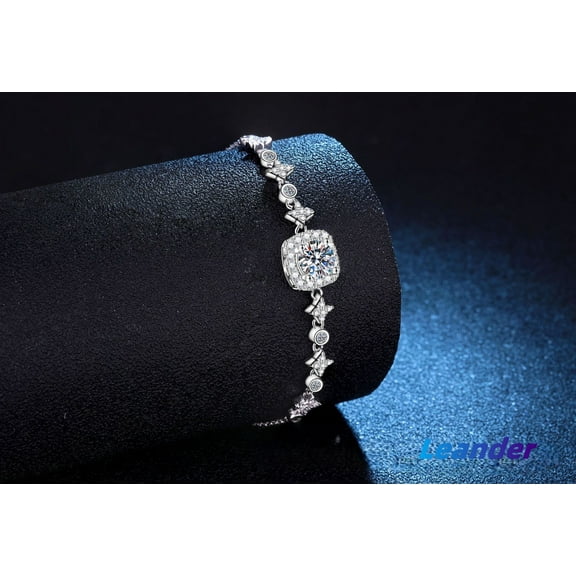 Leander One Carat Lab-Diamond Bracelet in 925 Sterling Silver, Square Star Shape, and Platinum Plated, Exquisite Craftsmanship