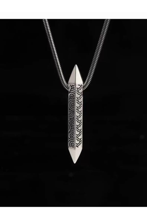 's 925 sterling silver vintage necklace is exquisitely beautiful, simple and stylish, perfectly complementing any outfit and perfect for everyday wear.