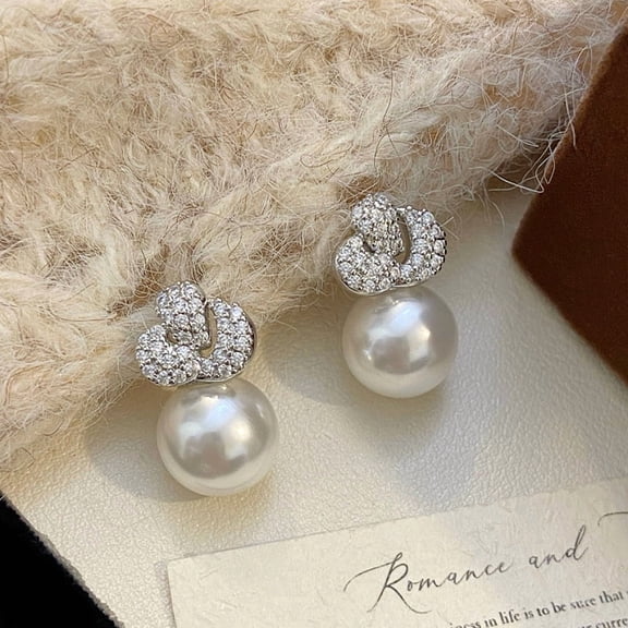 Leander women's full-diamond flower pearl earrings, a luxurious and elegant pair of high-end, exquisite earrings.