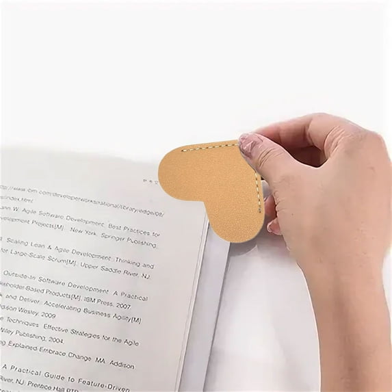 Leather Heart Bookmarks - 6 Pieces Cute Corner Page Book Marks for Teachers Students Book Reading Lovers, for School Office Home Supplies (Heart(6pcs)), 2.05x2.36"