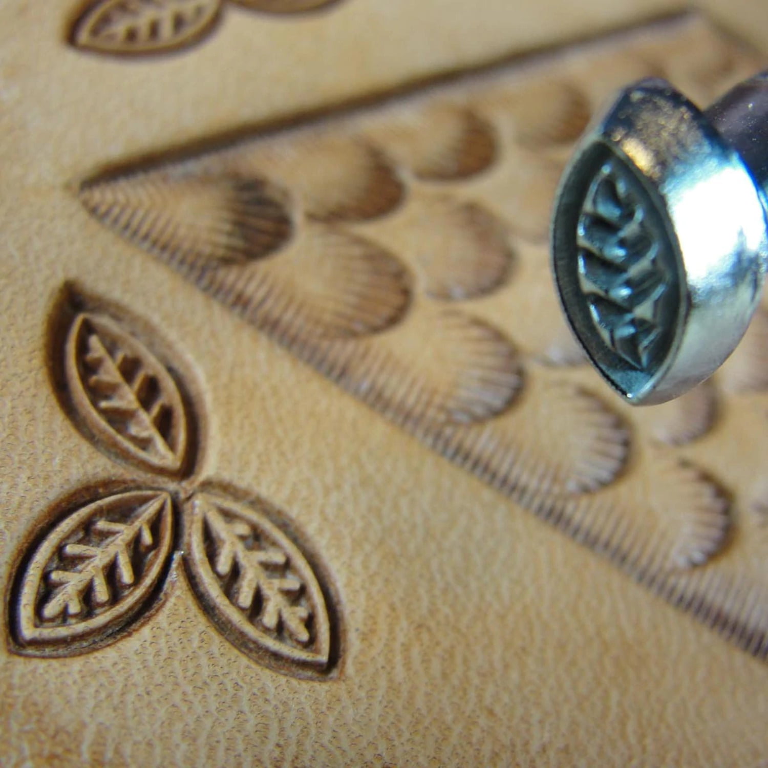 Leather Stamping Tool, Small Leaf/Petal Stamp, O35, Leather Stamping