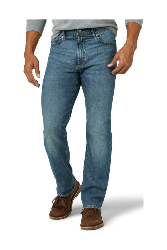 ®Men's Extreme Motion Regular Fit Straight Leg Jean