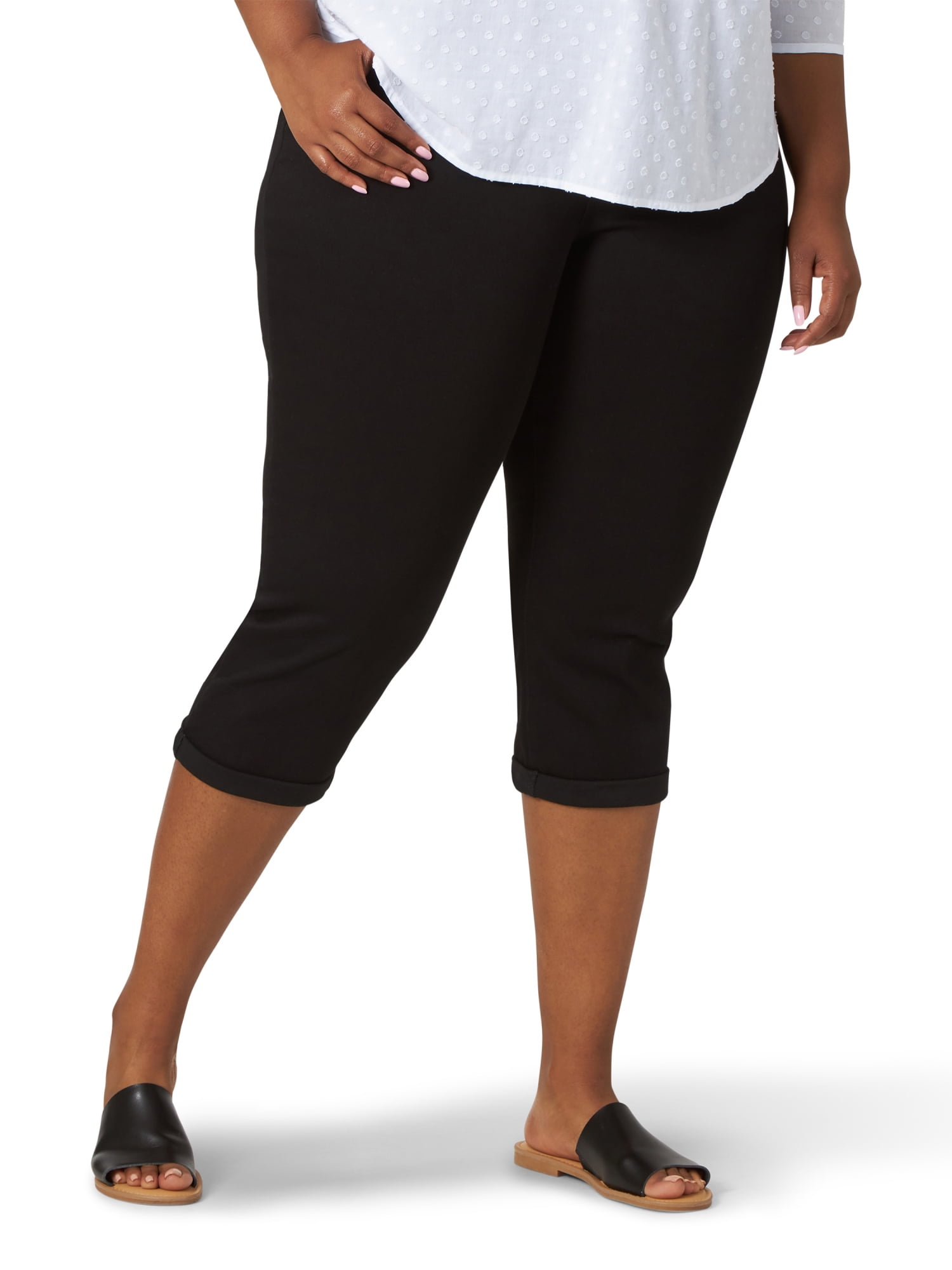 https://i5.walmartimages.com/seo/Lee-Women-s-Plus-Size-Flex-Motion-Regular-Fit-Roll-Cuff-Capri_2488e197-db9d-4dbe-9028-45ff1e96100c.9cd5770fa8129573c1240c27545a9d6a.jpeg