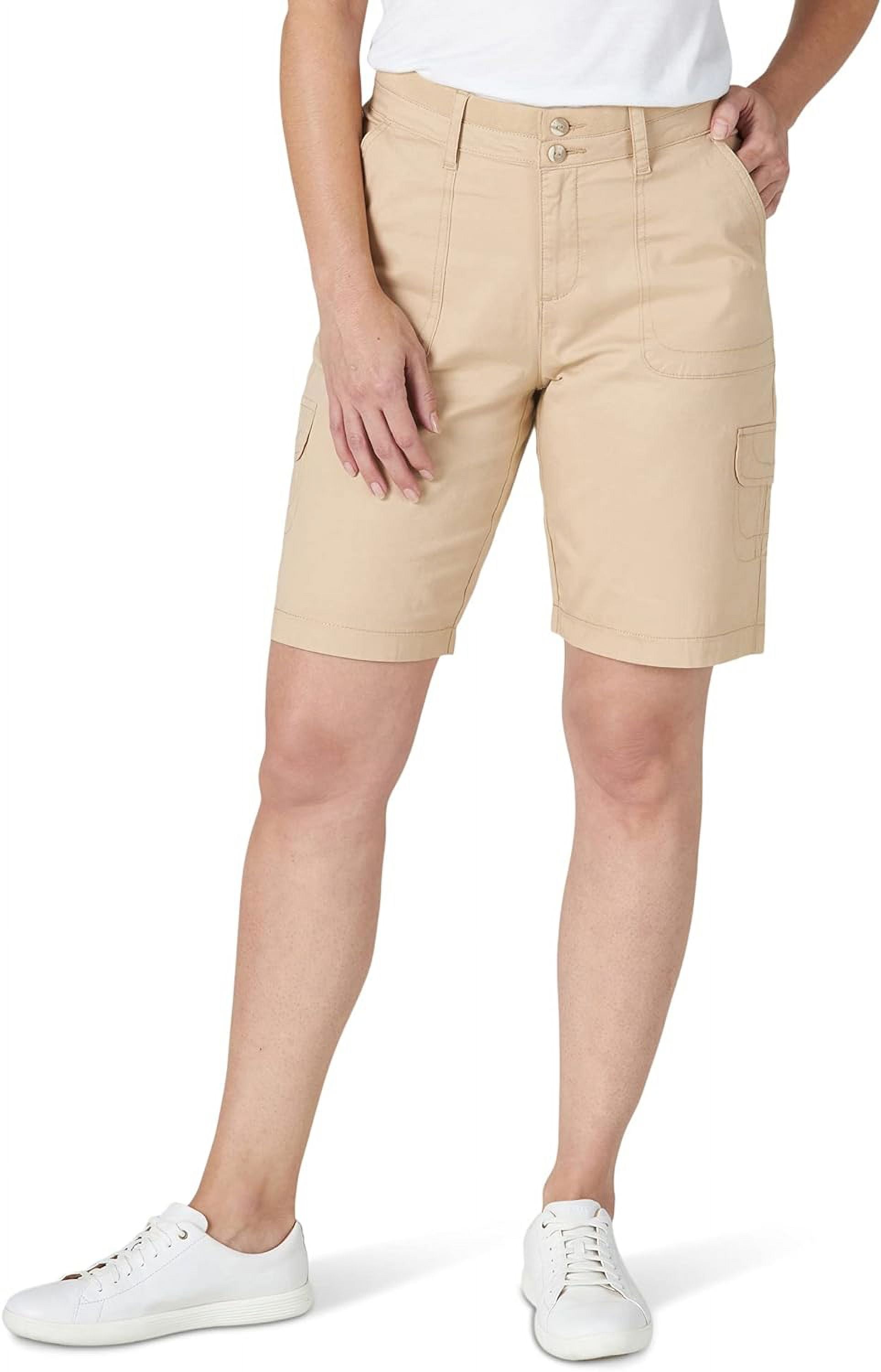 Lee Women's Relaxed Fit Avey Knit Waist Cargo Bermuda Short Café