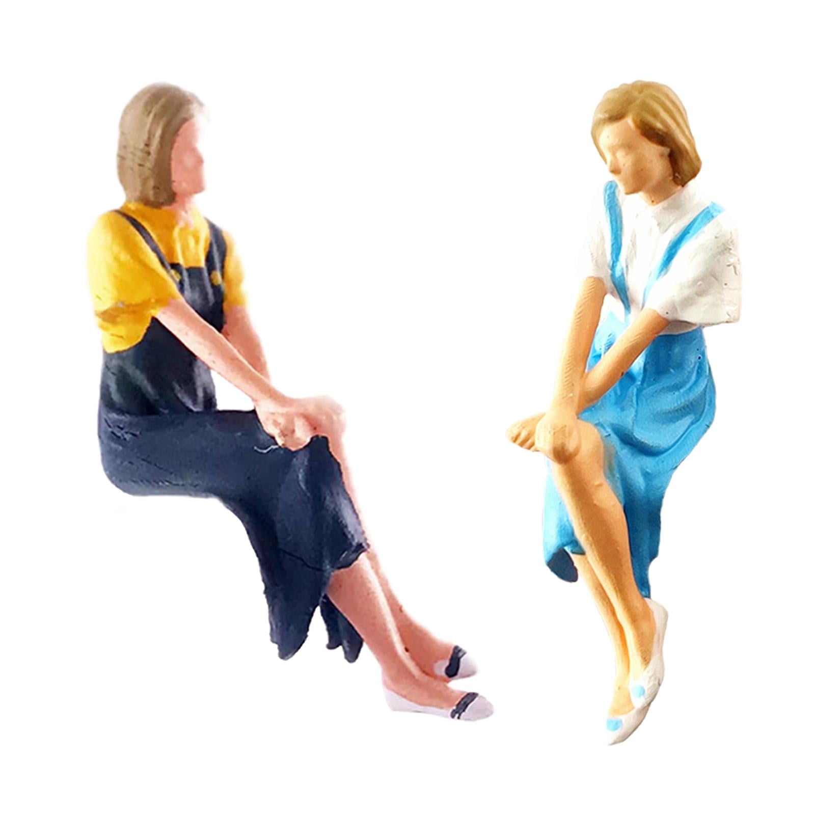 LeeQinersw 2Pcs 1:64 Resin Miniature People Model Hand Painted Reader Layout Decoration