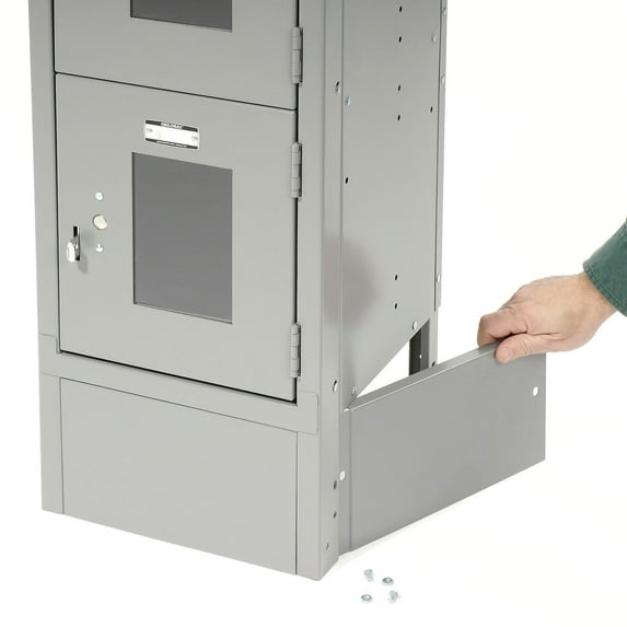 Global Industrial End Base For 18""Dx6""H Gray Locker Pair (Left & Right)