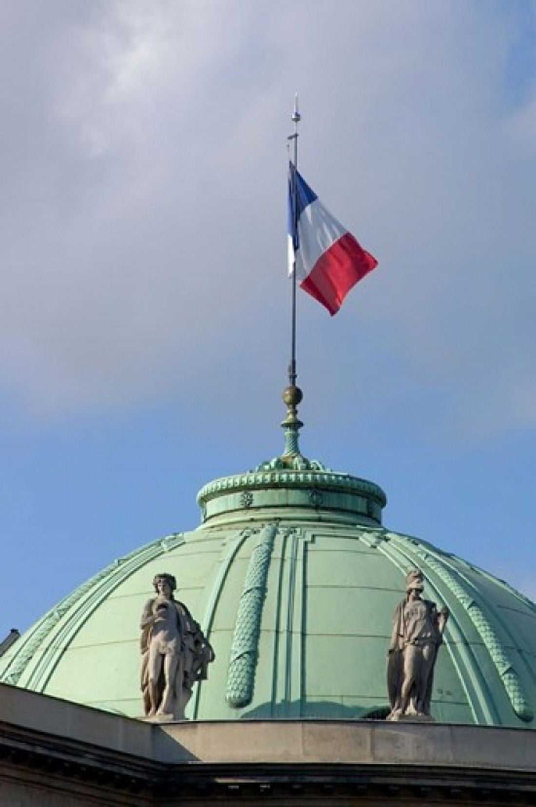 Legion of Honor Dome Paris France Canvas Art - Lisa S Engelbrecht DanitaDelimont (24 x 36)