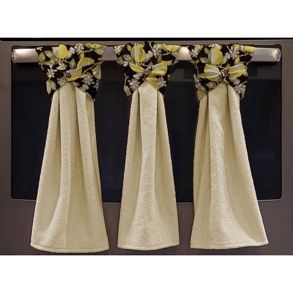 Lemon Blossoms Wraparound Snap Hanging Towels (Set of 3) by Penny's Needful Things (Terrycloth Color: Yellow)