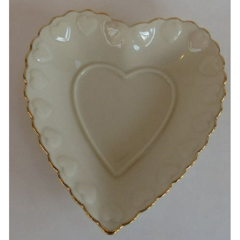 Lenox heart dish top