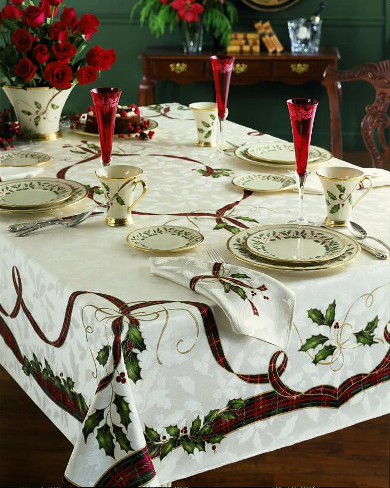 https://i5.walmartimages.com/seo/Lenox-Holiday-Gathering-Plaid-Tablecloth_0939b24c-79c3-43d8-b115-91f5c78ce678.2832a3862a4f0928a8796eaf98bb9271.jpeg