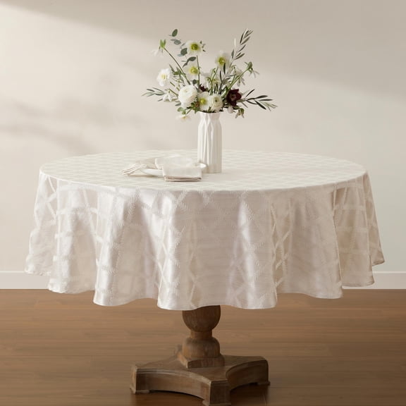 Lenox Laurel Leaf Tablecloth, Platinum - 70"W x 104"L Oval