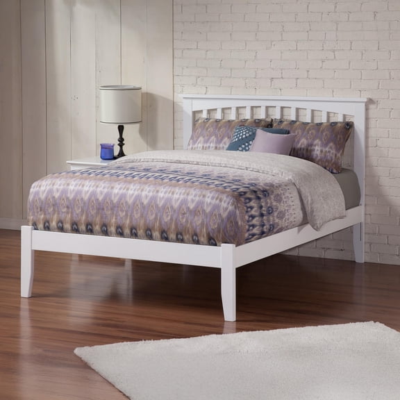 Leo & Lacey Queen Spindle Platform Bed in White