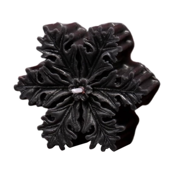 Leodye 1Pcs Snowflake Candles Winter Trendy Candles Snowflake Shaped Soy Wax Aesthetic Gifts for Valentine Home Birthday Wedding Party Decorations-2.56x2.56x0.94in