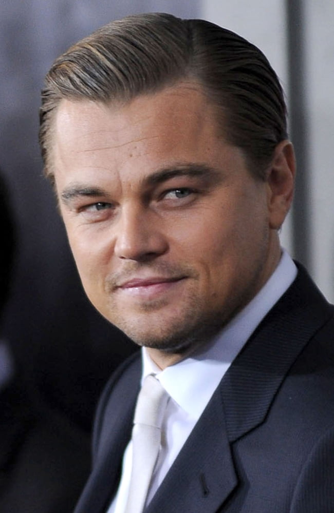 Leonardo Dicaprio At Arrivals For Shutter Island Premiere Canvas Art - (16 x 20)