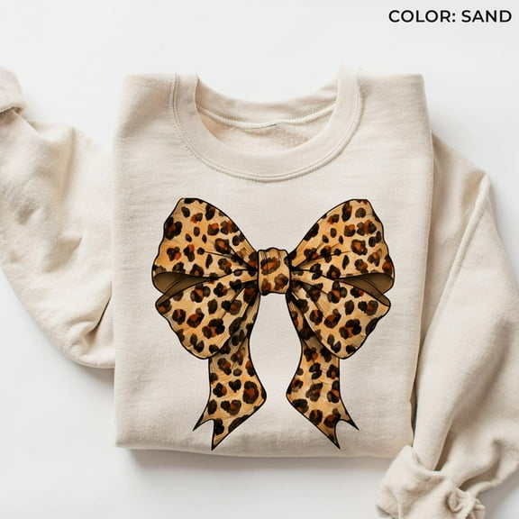 Leopard Bow Shirt, Women's Leopard Print Coquette Sweatshirt, Animal Print Trendy Aesthetic Oversized Shirt, Cheetah Print T22, F2197 Sweatshirt All Size S-5XL