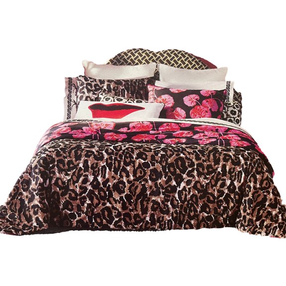 Leopard Geranium Reversible Full/Queen Comforter Set with Shams, DVF for Target