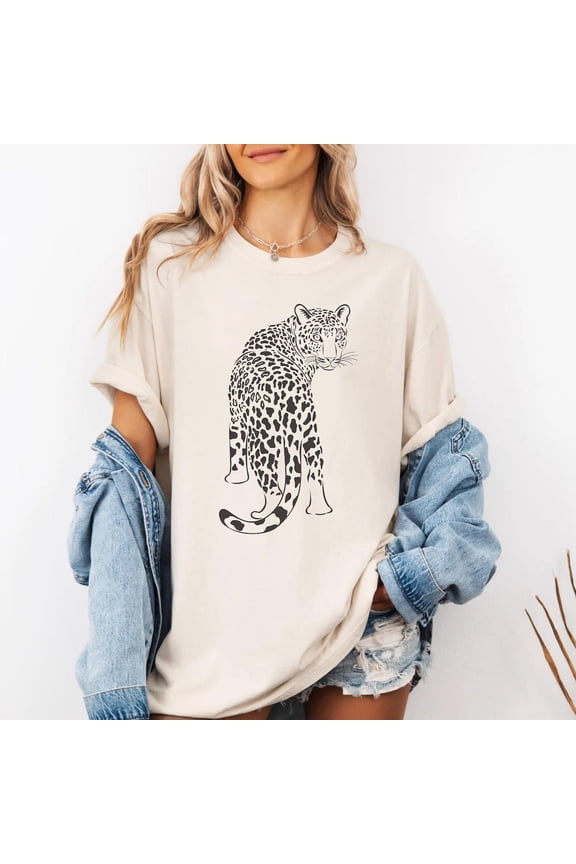 Leopard Graphic Comfort Colors T-Shirt Boho Jungle Big Cat Print Tee Nature Lover Top
