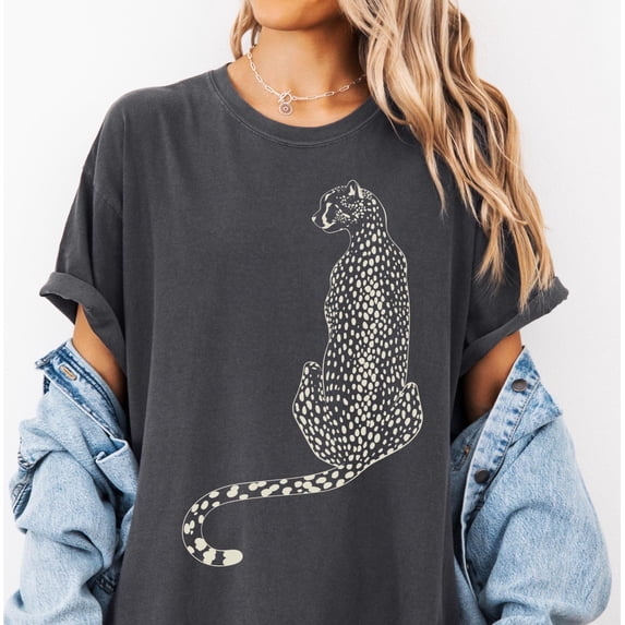 Leopard Graphic T-Shirt: Oversized Jungle Tee