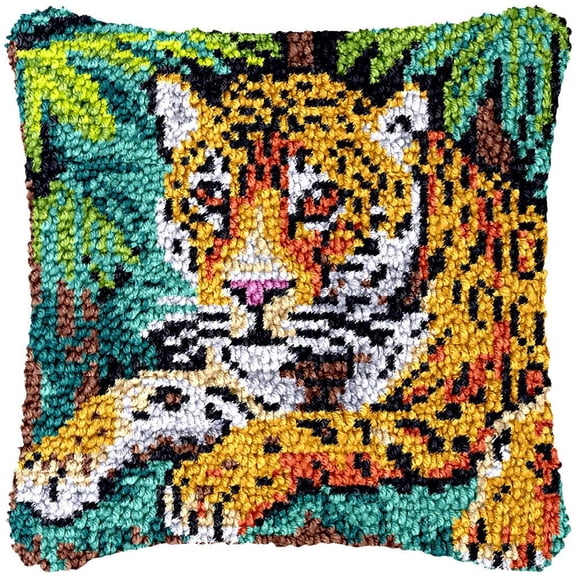 Leopard Latch Hook Kits Pillow DIY Rug Cushion Making Kits with preprinted Pattern Canvas Instruction Yarns and Latch Hooking Pillow Cover Easy to Start DIY Home Decor Kits 43x43cm