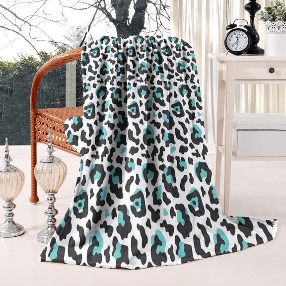Leopard Print Fleece Blanket - Fleece Blanket for Bed Sofa Travel & Camping Super Soft & Cozy Plush Cheetah Design for All Seasons 50x60 inches