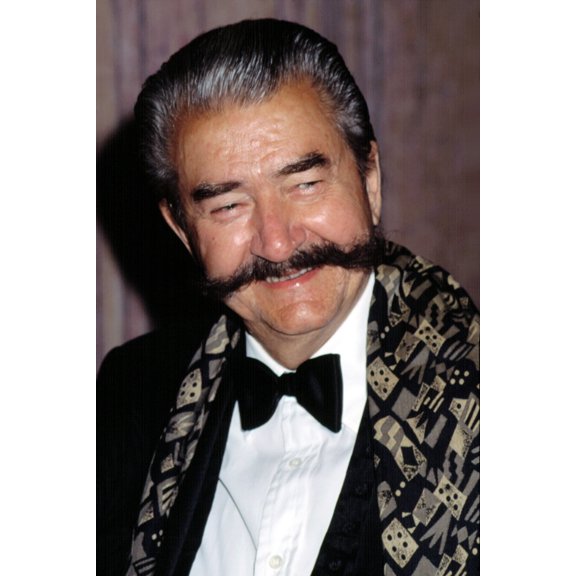 Leroy Neiman At Hugh Hefner'S Friar'S Club Roast, Ny 9292001, By Cj Contino Celebrity (8 x 10)