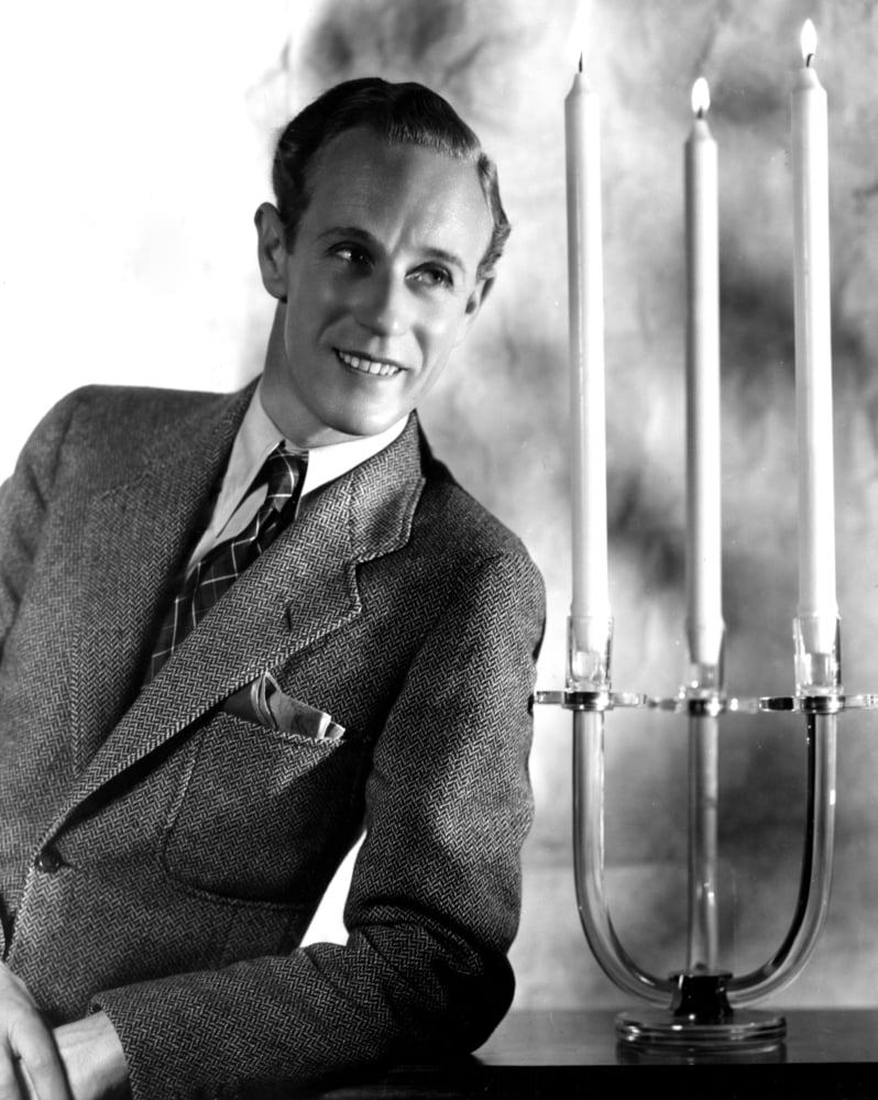 Leslie Howard Canvas Art - (16 x 20)