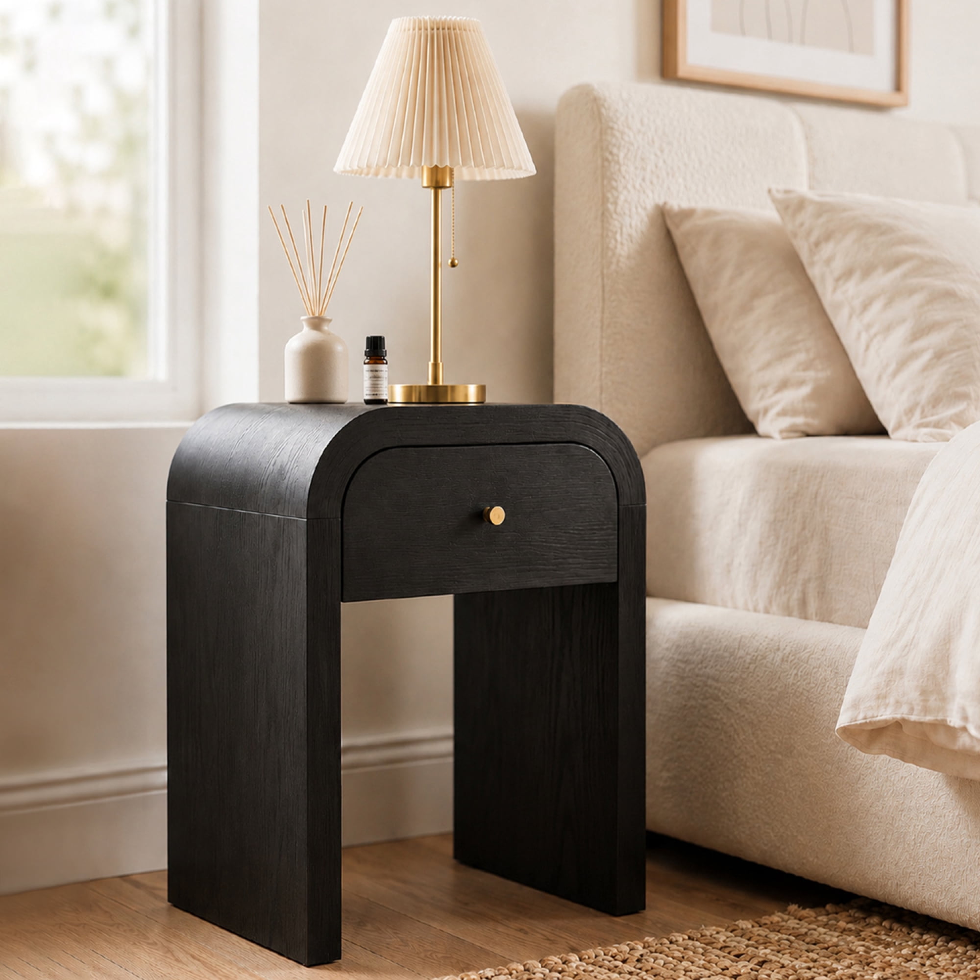 Leumius Curved Side Table with 1 Drawer Nightstand Side End Table with Rounded Edge Tabletop for Bedroom Living Room Black