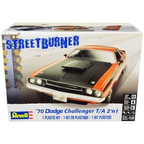 Level 4 Model Kit 1970 Dodge Challenger T/A "Streetburner" 2-in-1 Kit 1/24 Scale Model by Revell