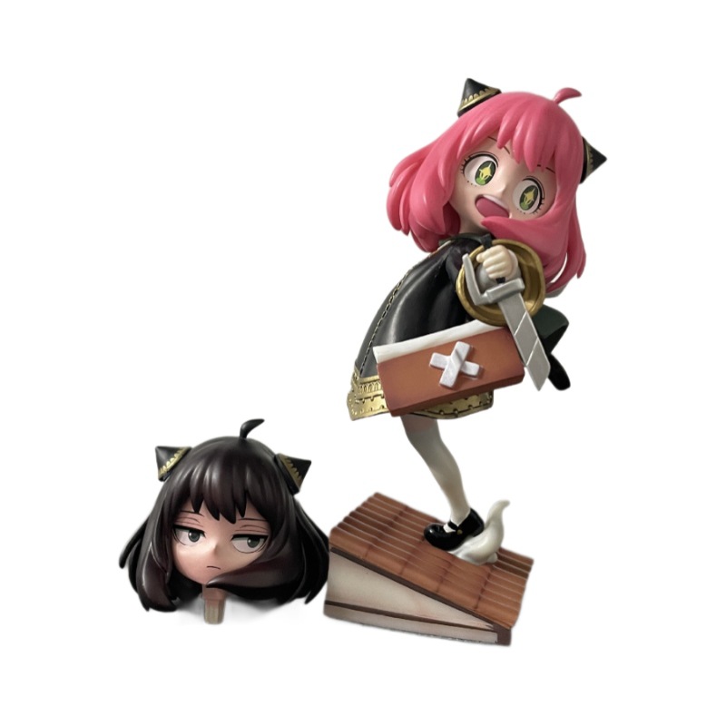 Levi Anya double-headed anime figure