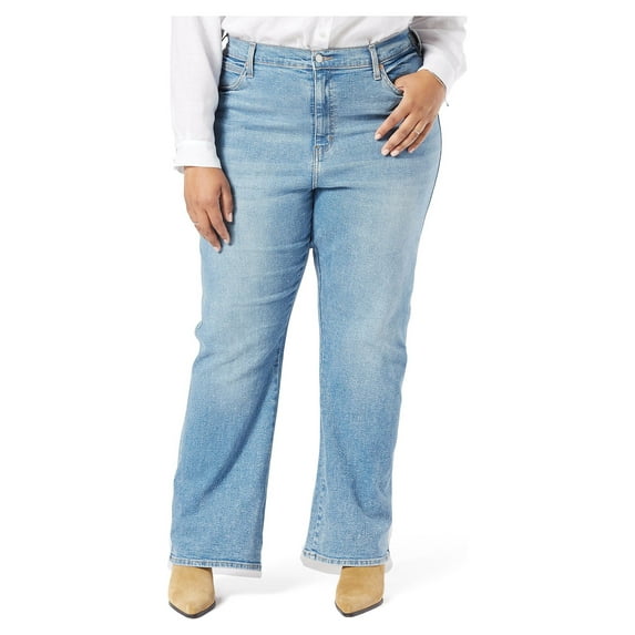 Levi Strauss Signature Women's Plus Heritage Kick Boot Jeans