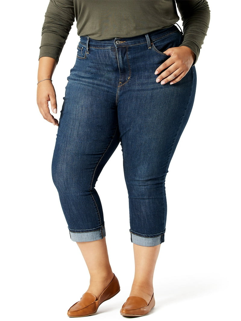 Levi Strauss Signature Mid Rise Capri Jeans 25 Inseam