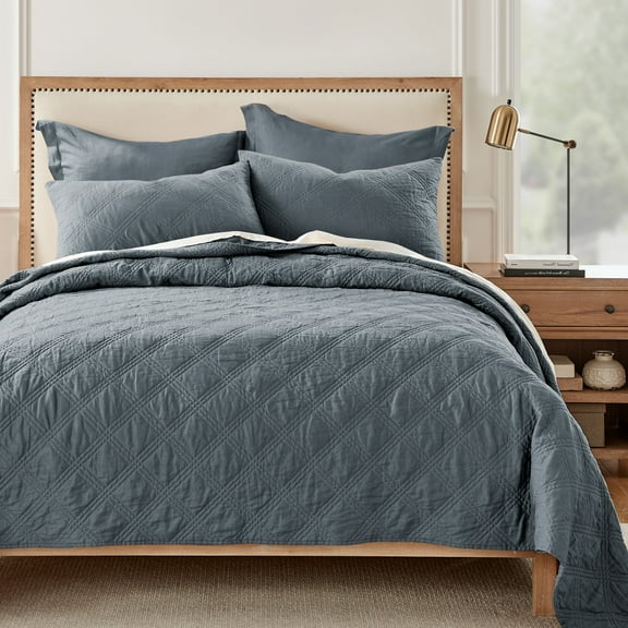 Levtex Home - 100% French Flax Linen Front/100% Cotton Back - King Quilt - French Flax Washed Linen - Denim Blue - Quilt Size (106 x 92in.)