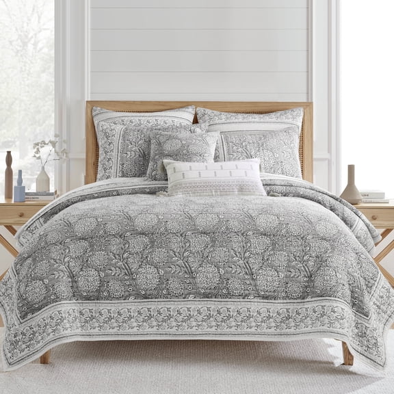 Levtex Home Adare Grey Reversible Full/Queen Quilt Set (88x92in) with 2 Pillow Shams (26x20in) - Floral Bedding - Grey White - Cotton Full/Queen Size Quilt Bedding Set - Lightweight, Soft, Pre-Washed
