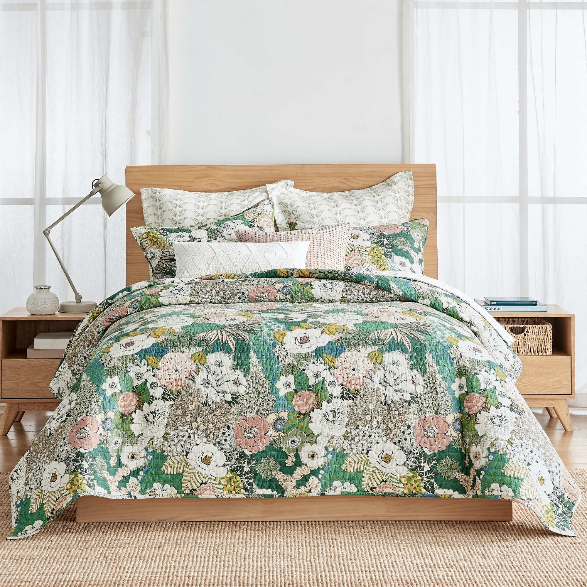 Bettina Full Blue Cotton Reversible Floral Quilt Set