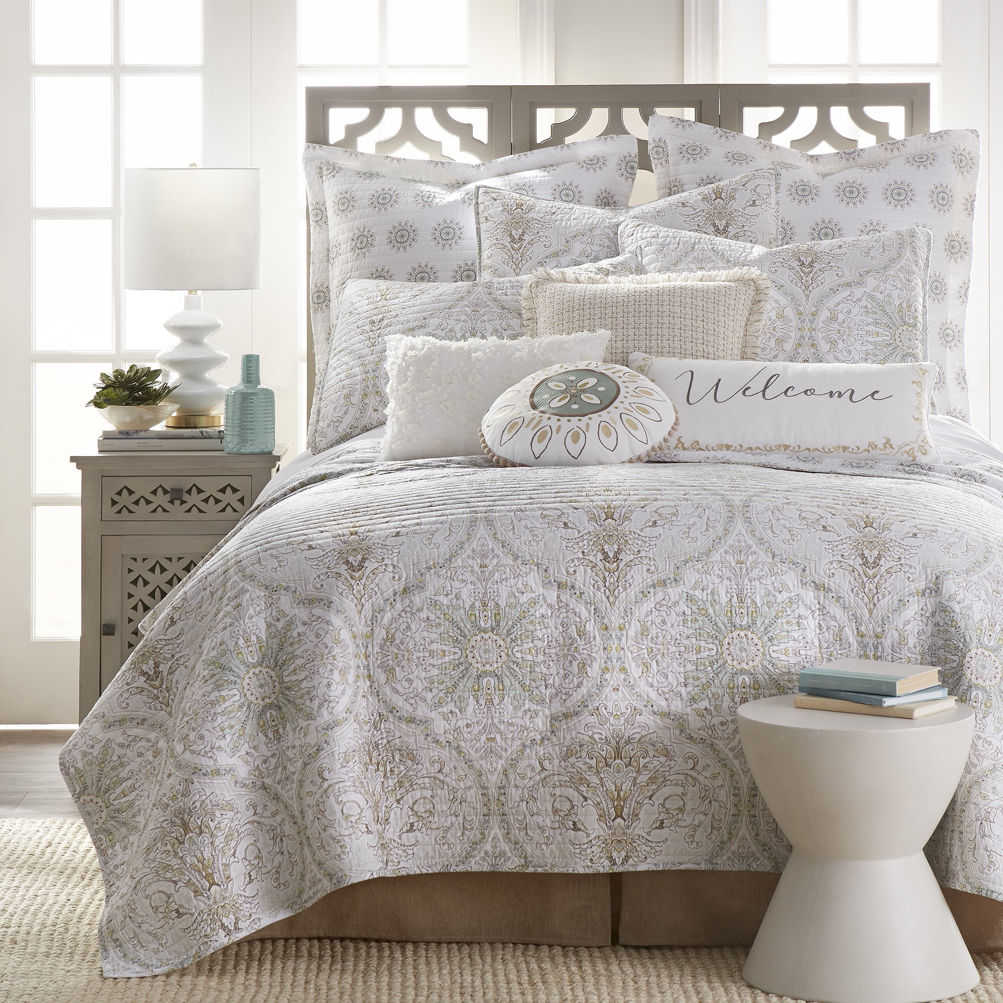Cosima White Cotton Reversible King Quilt Set