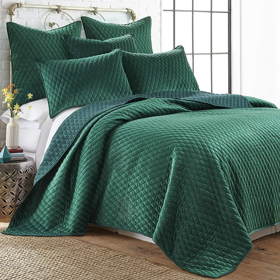 Levtex Home - Empire King/Cal King Quilt - Emerald Green - Velvet - Diamond Quilting - Quilt (106 x 92 in.) - Polyester Velvet