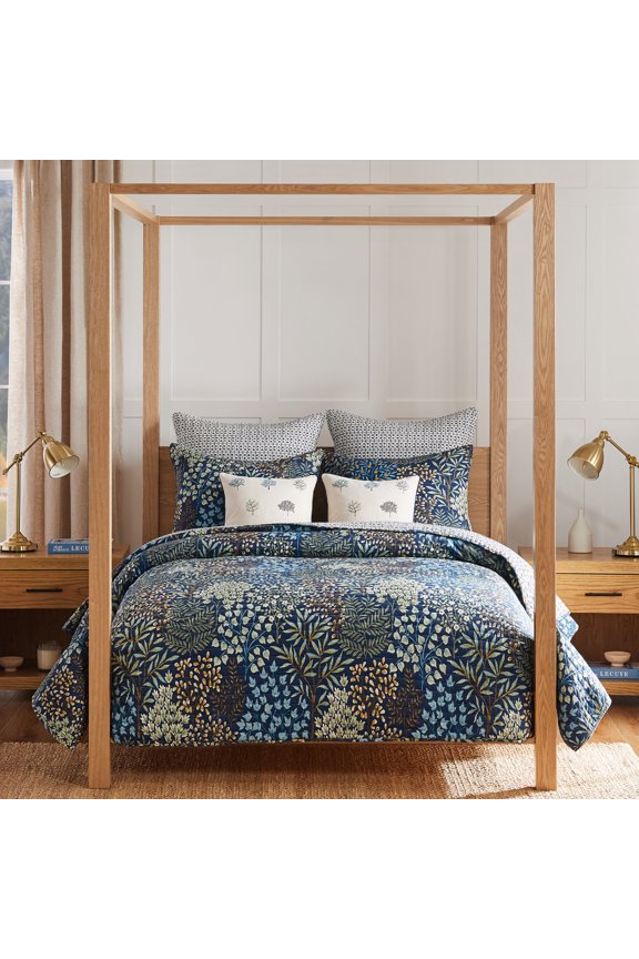 - English Forest Navy Quilt Set - King Quilt and Two King Shams - Leaves - Navy, Green, Teal, Blue, Cream - Quilt (106x92in.) and Shams (20x36in.) - Reversible - Rayon/Cotton