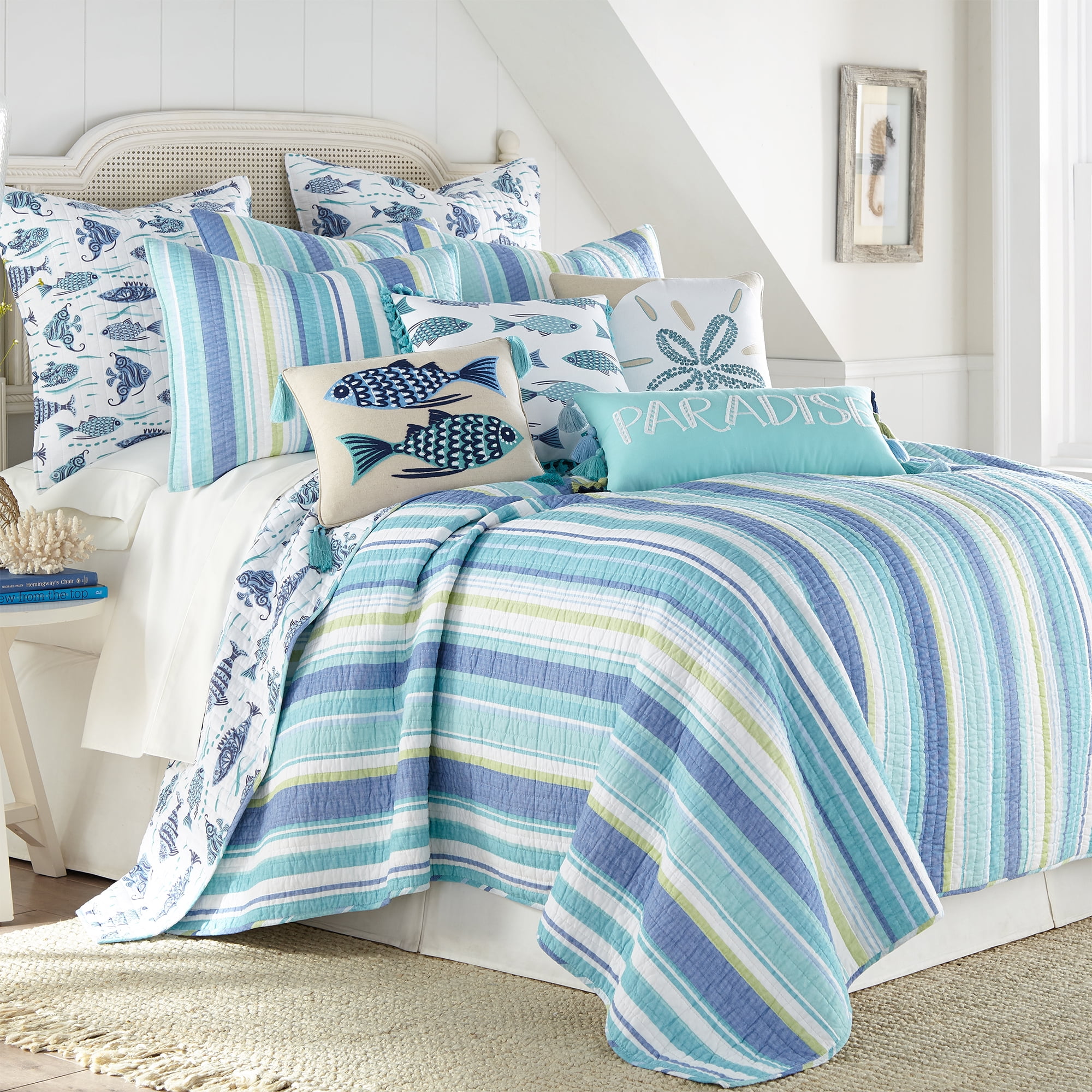 Laida Beach Blue Cotton Twin Reversible Quilt Set