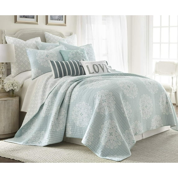Levtex Home - Lara Spa Quilt Set - King Quilt + Two King Pillow Shams - Sophisticated Medallion - Blue and White - Quilt Size (106x92in.) and Pillow Sham Size (36x20in. ) - Reversible - Cotton