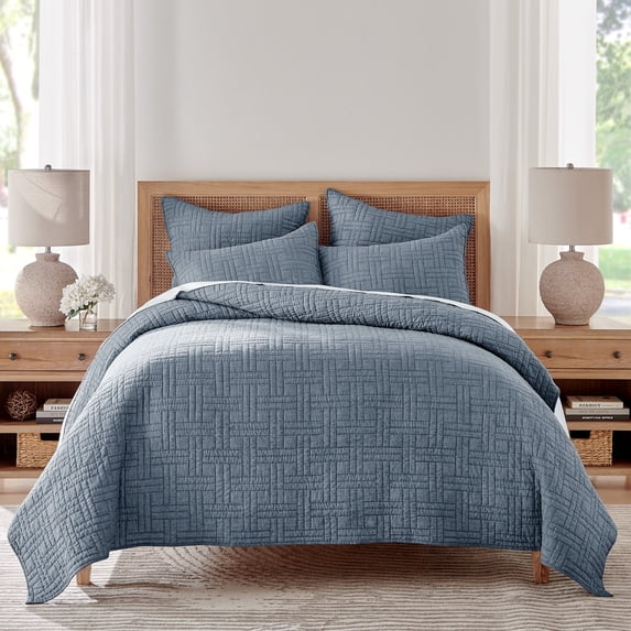 Levtex Home - Melange Stitch Quilt Set - King Quilt and Two King Shams - Solid Stitched - Chambray - Quilt (106x92in.) and Shams (20x36in.) - Reversible - PolyCotton Blend