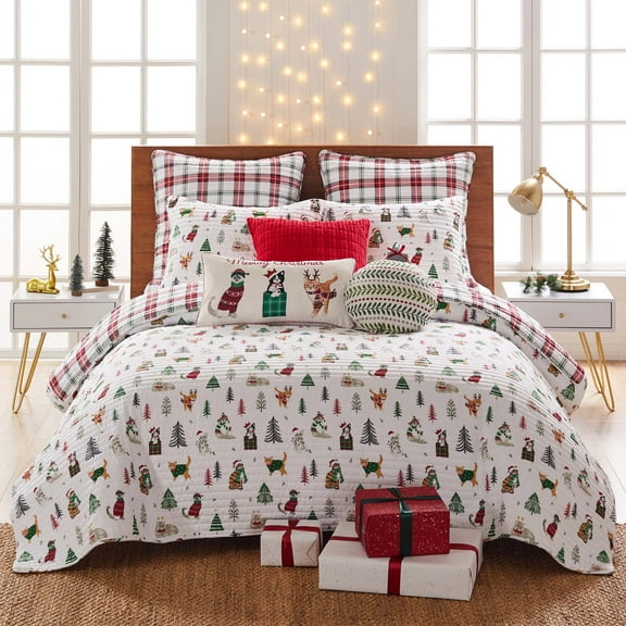 Levtex Home - Meowy Christmas Quilt Set - Full/Queen Quilt and Two Standard Shams - Red, Green, Grey and White - Quilt (88x92in.) and Shams (20x26in.) - Reversible - Cotton/Polyester