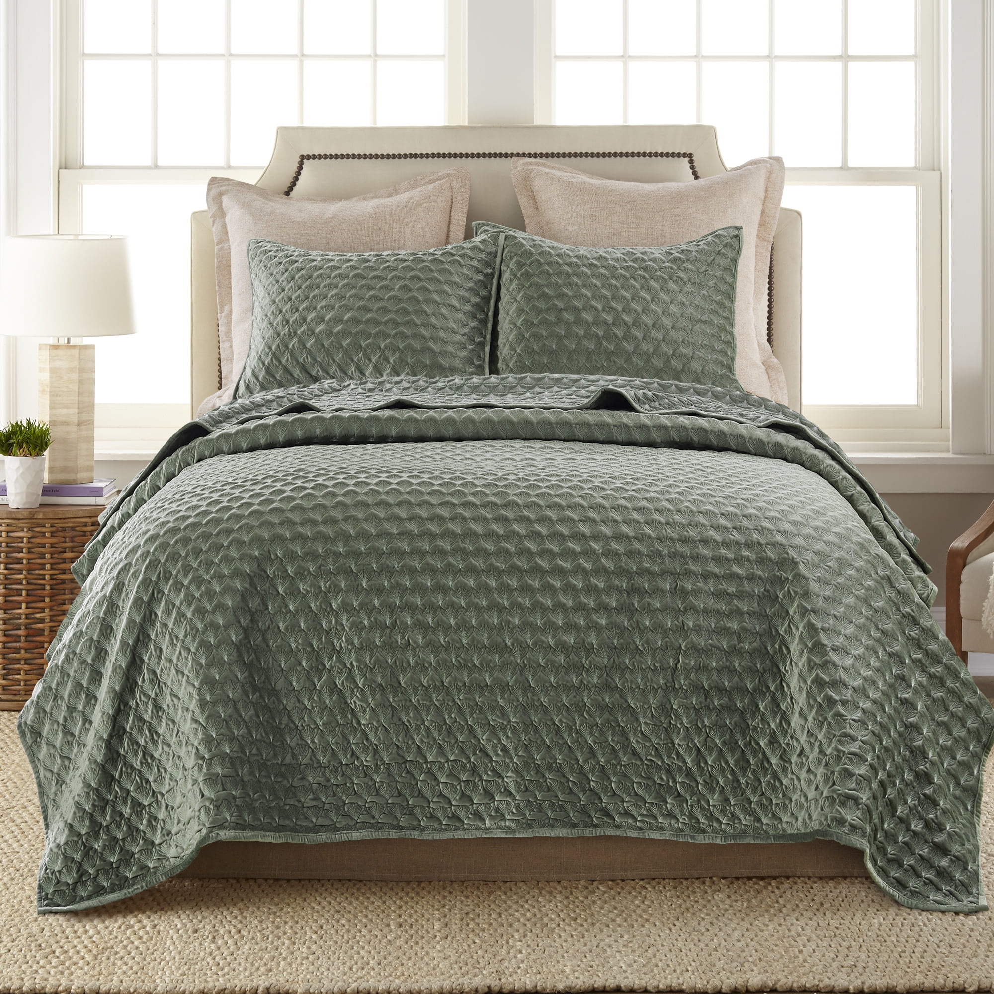 - Merano Quilt - King - Quilted Velvet - Seafoam Green - Quilt Size 106x92in. - Polyester Velvet