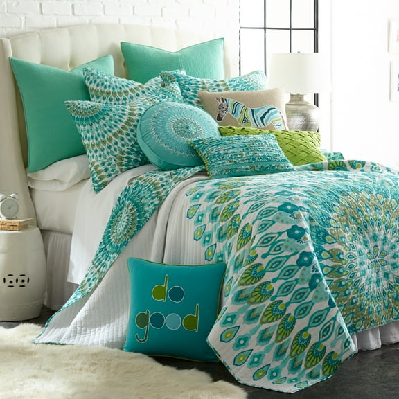 Levtex Home - Mirage Teal Quilt Set - Twin/Twin XL Quilt   One Standard Pillow Sham - Medallion - Teal and White - Quilt (68x86in.) and Pillow Shams (26x20in.) - Reversible - Cotton Fabric