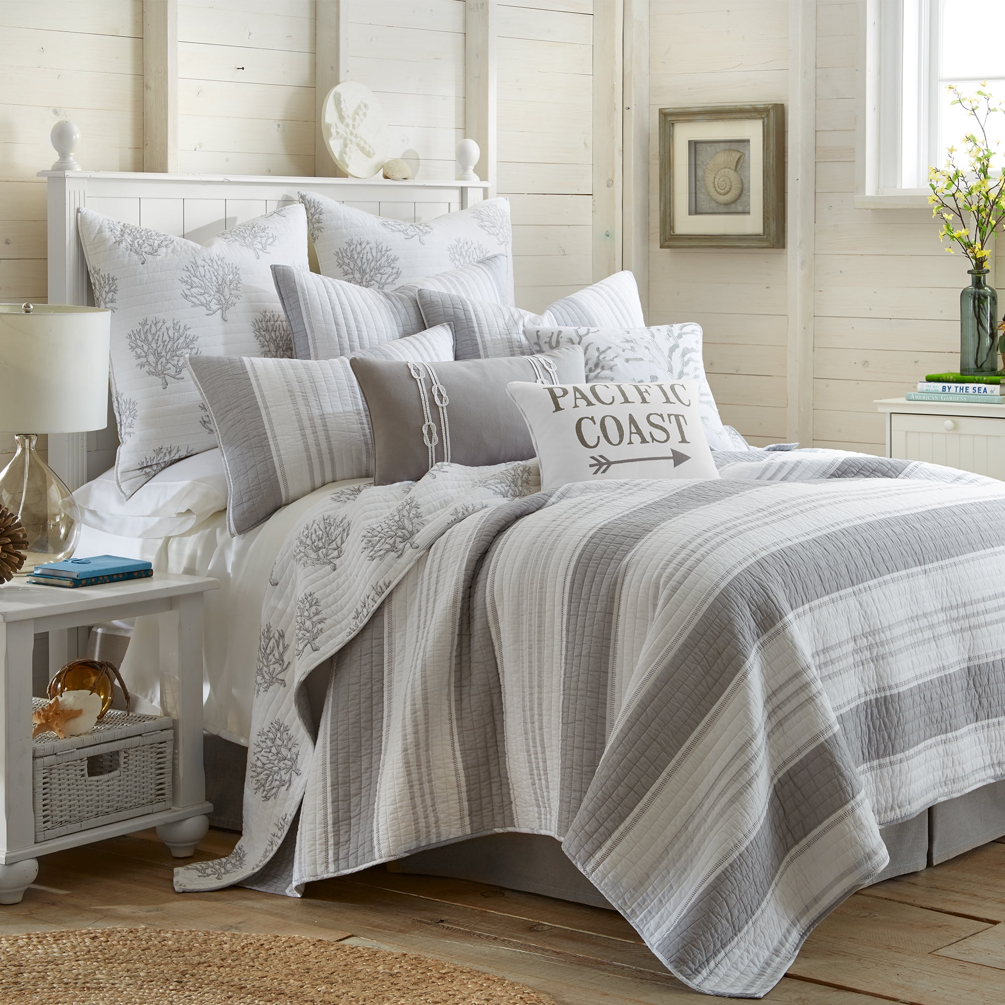 Gray and White Cotton Twin Reversible Quilt Set