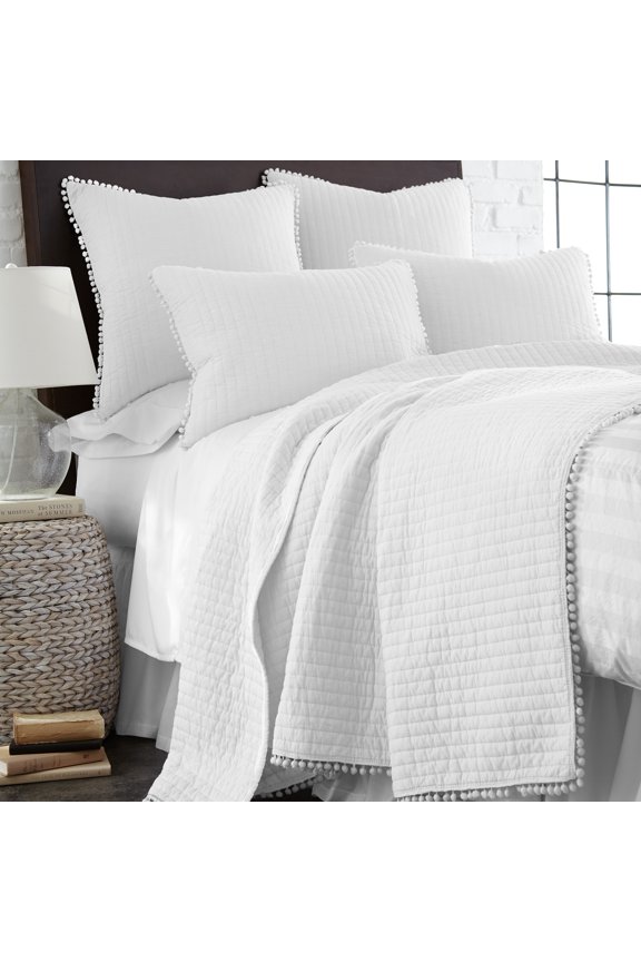 - Pom Pom Quilt - Queen Quilt - White - Quilt (88x92in.) - Reversible - Cotton Fabric