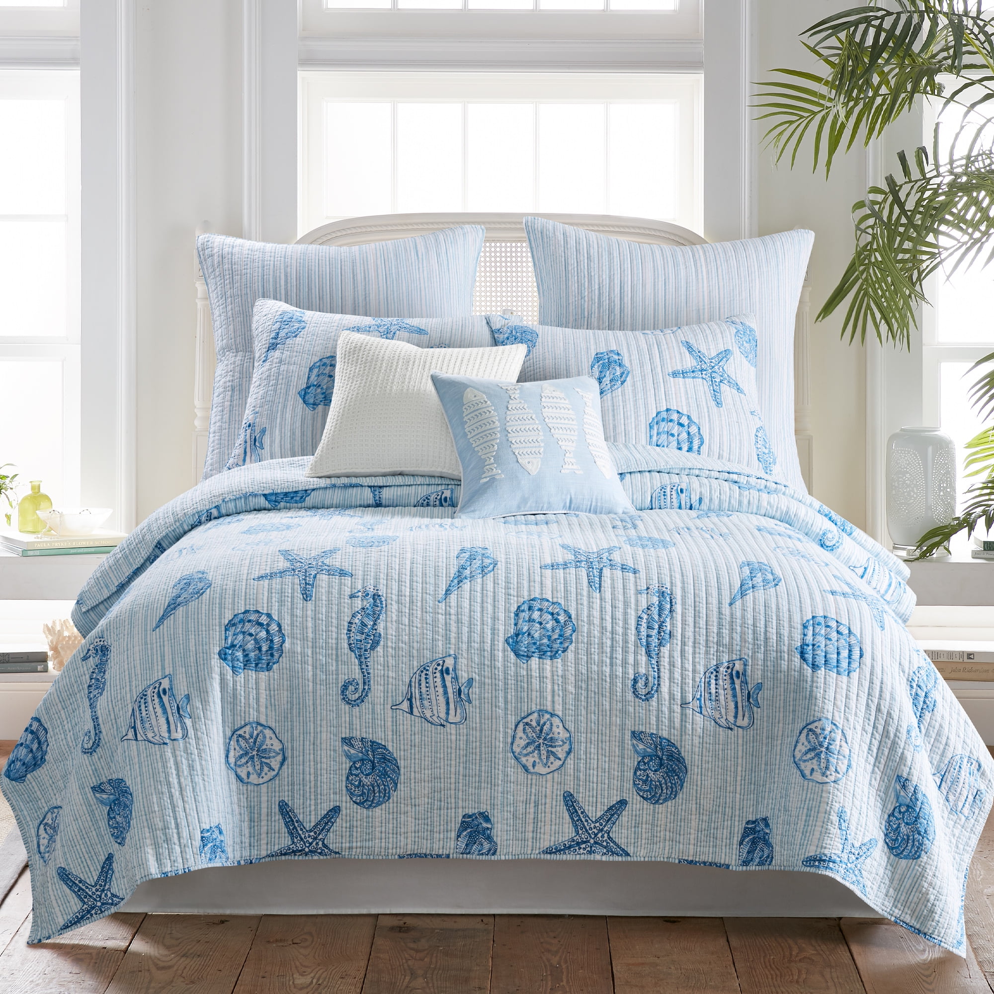 Sandy Cove Blue Cotton Twin/Twin XL Reversible Quilt Set