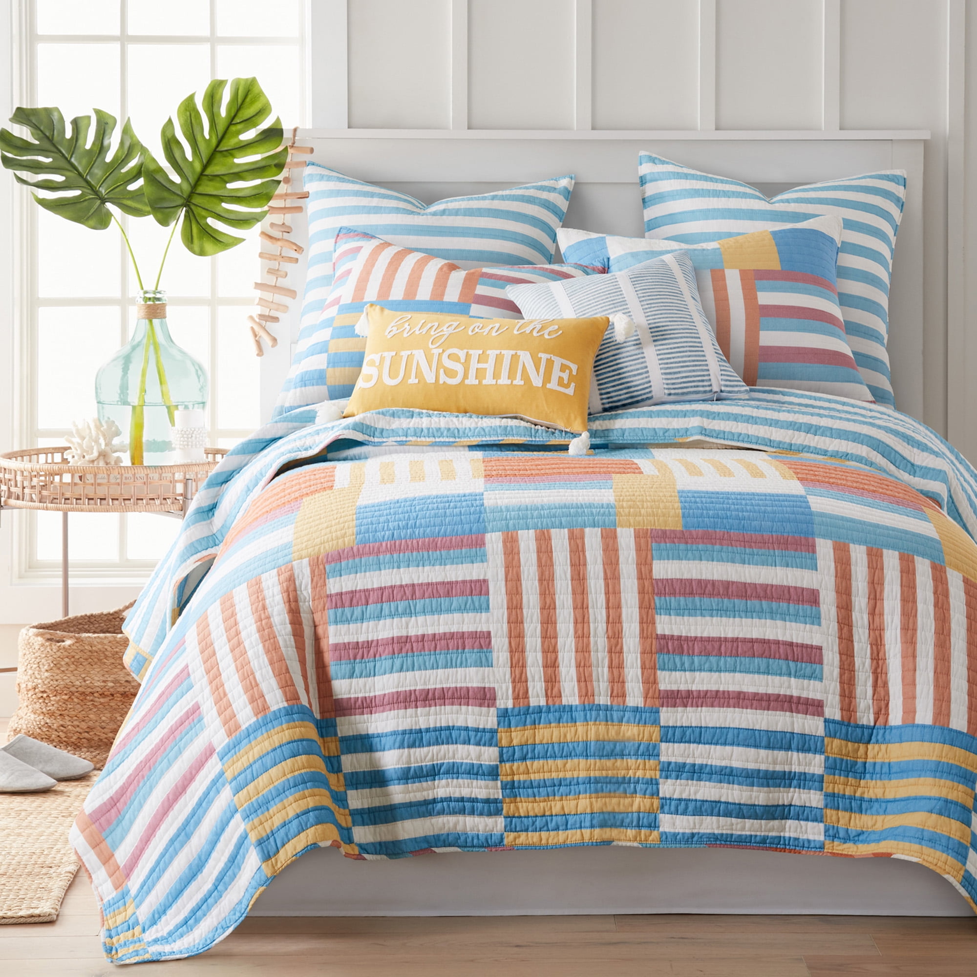 Full Blue Cotton Reversible Quilt Set with Typography