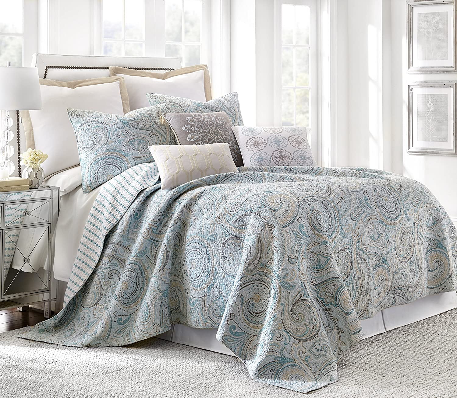 Regal Paisley Red and Tan Reversible Cotton King Quilt Set